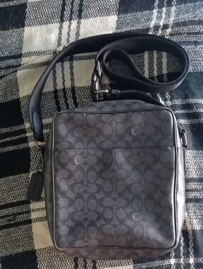 Coach Men's Signature Crossbody Bag Black & Grey
